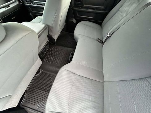 Used 2018 RAM 1500 Express w/ Express Value Package AWD/4WD image 11