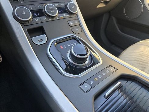 Used 2017 Land Rover Range Rover Evoque HSE Dynamic image 32