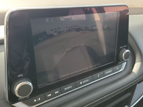 Used 2023 Nissan Rogue S FWD image 28