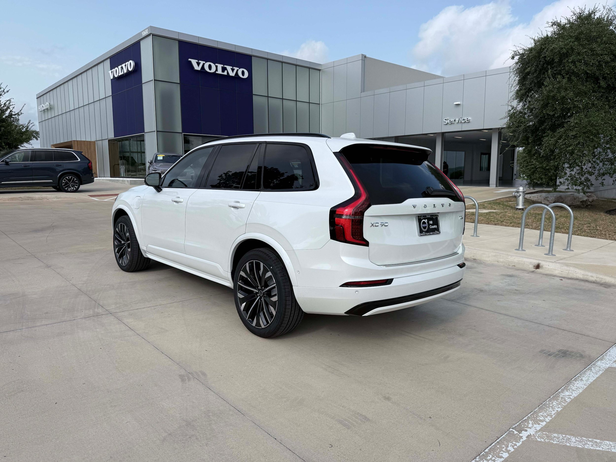 New 2026 Volvo XC90 T8 Ultra w/ Protection Package Premier AWD/4WD image 4