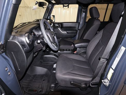 Used 2018 Jeep Wrangler Unlimited Sport image 12