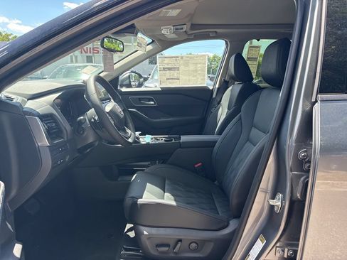 New 2026 Nissan Rogue Platinum w/ Platinum Premium Package AWD/4WD image 14