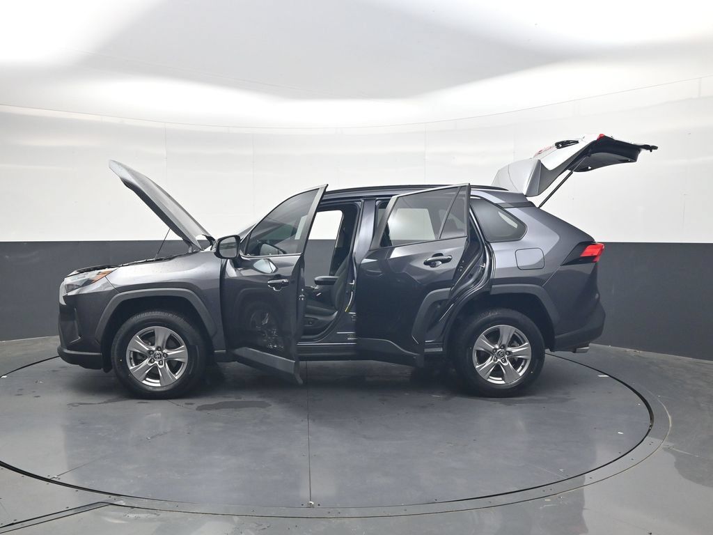 Used 2023 Toyota RAV4 XLE FWD image 35