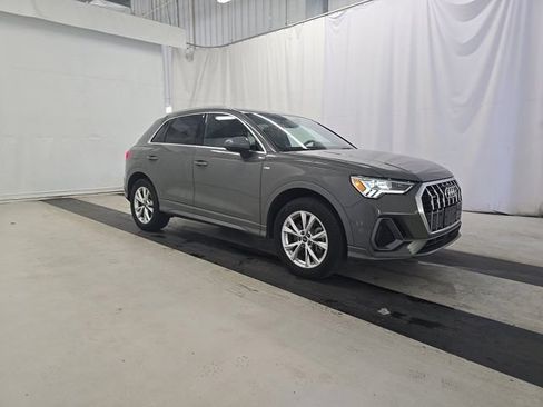 Used 2023 Audi Q3 2.0T Premium Plus w/ Premium Plus Package AWD/4WD image 2