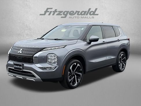 Used 2023 Mitsubishi Outlander SE AWD/4WD image 3
