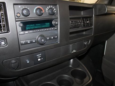 Used 2023 GMC Savana 2500 Work Van w/ Driver Convenience Package image 22