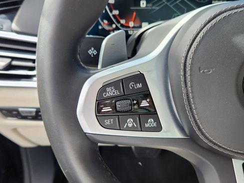 Used 2022 BMW X7 M50i w/ Dynamic Handling Package image 23