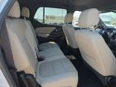 Used 2023 Chevrolet Traverse LS image 13