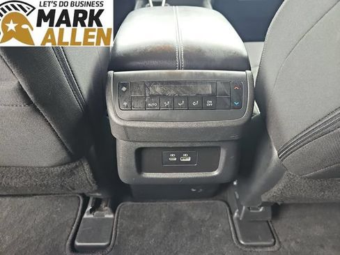 Used 2025 Nissan Pathfinder SV AWD/4WD image 20