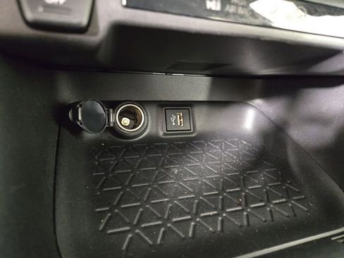 Used 2025 Toyota RAV4 XLE image 25