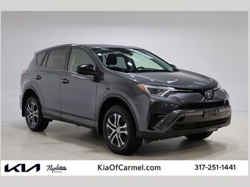 Used 2018 Toyota RAV4 LE w/ All Weather Liner Package image 1