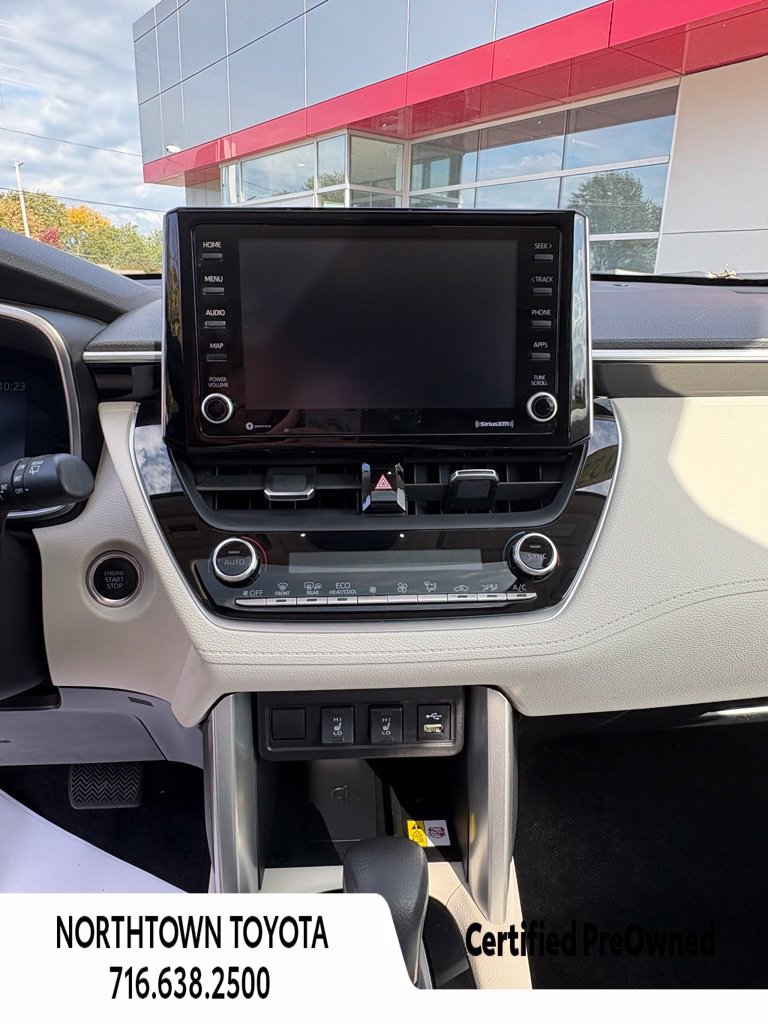 Used 2022 Toyota Corolla Cross XLE w/ Convenience Package AWD/4WD image 23
