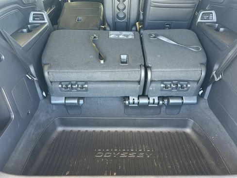 New 2026 Honda Odyssey Touring image 17