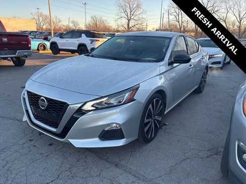 Used 2019 Nissan Altima 2.5 SR image 4