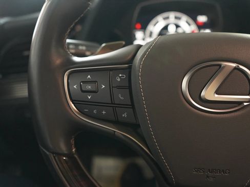 Used 2022 Lexus LS 500 w/ Luxury Package RWD image 12