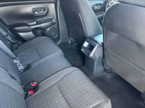 Certified 2024 Honda HR-V Sport image 32