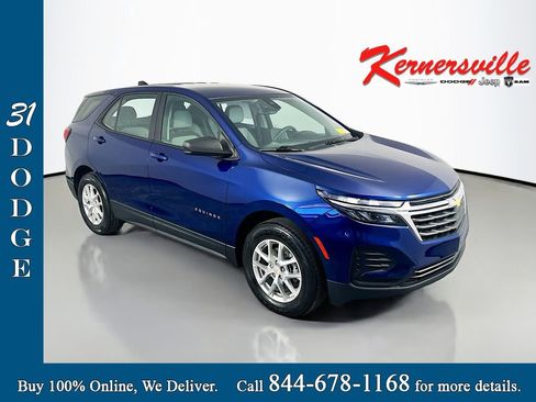 Used 2022 Chevrolet Equinox LS image 1