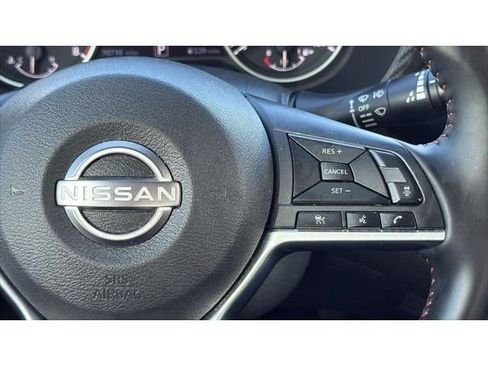 Used 2025 Nissan Sentra SR FWD image 22