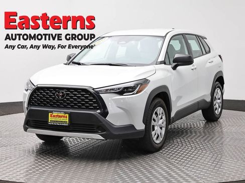 Used 2024 Toyota Corolla Cross L AWD/4WD image 1