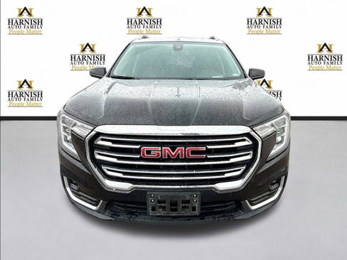 Used 2024 GMC Terrain SLT image 9