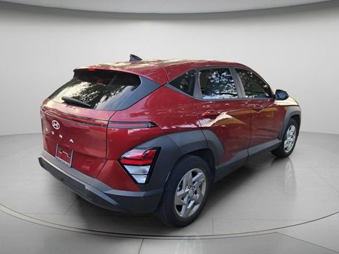 Used 2024 Hyundai Kona SE FWD image 7