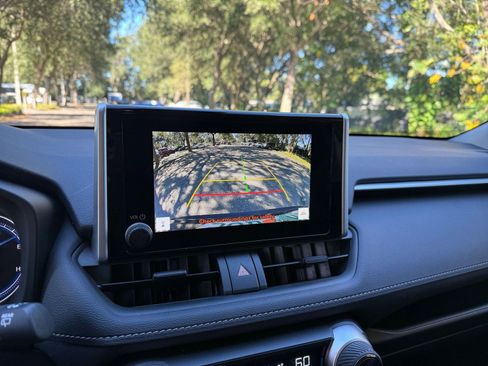 Used 2025 Toyota RAV4 LE image 17