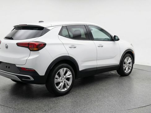 Used 2025 Buick Encore GX Preferred AWD/4WD image 9