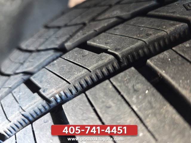 Used 2018 Dodge Challenger R/T w/ Sound Group RWD image 30