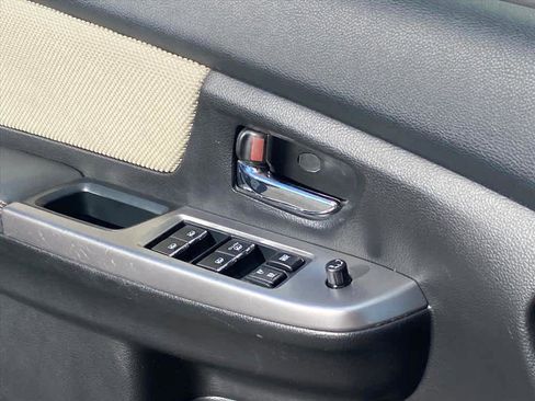 Used 2017 Subaru Crosstrek 2.0i Premium image 14