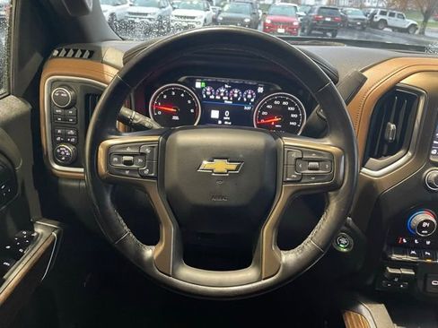 Used 2022 Chevrolet Silverado 1500 High Country AWD/4WD image 15
