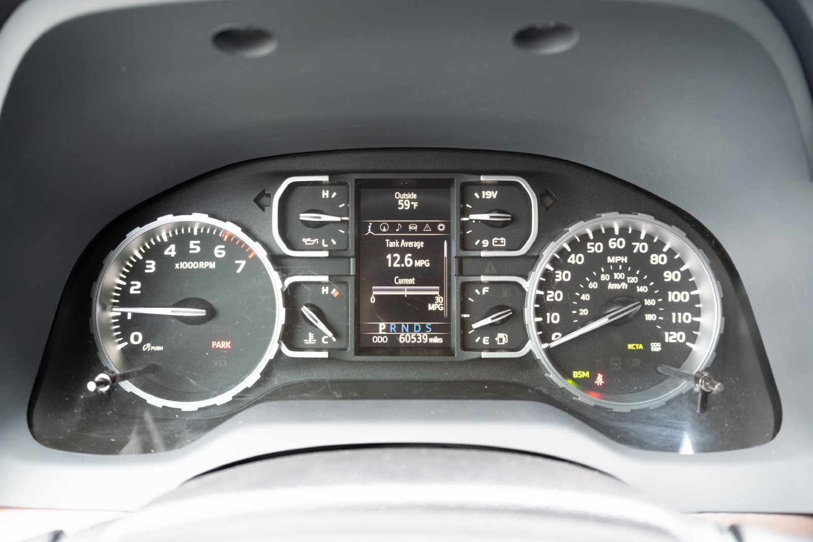 Used 2021 Toyota Tundra Limited w/ Limited Premium Package AWD/4WD image 6