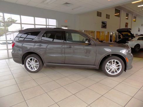 Used 2024 Dodge Durango GT image 9