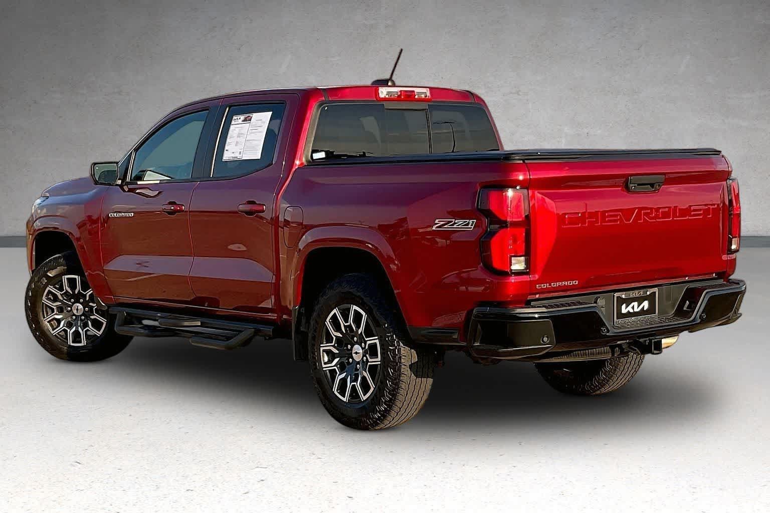 Used 2023 Chevrolet Colorado Z71 w/ Z71 Convenience Package 2 AWD/4WD image 4