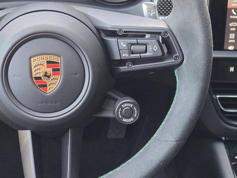 Certified 2026 Porsche Macan GTS AWD/4WD image 18