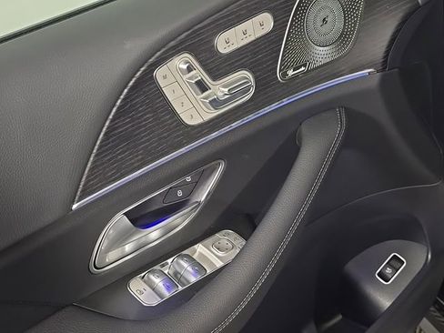 New 2026 Mercedes-Benz GLS 450 4MATIC image 17