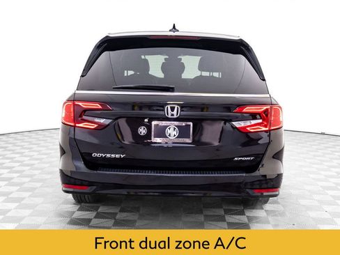 Used 2023 Honda Odyssey Sport image 4