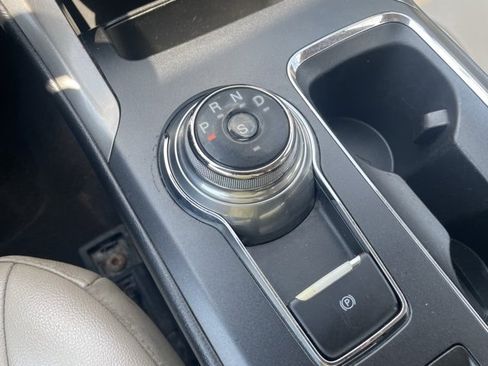 Used 2019 Ford Fusion SEL image 17