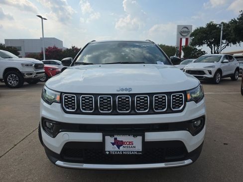 Used 2025 Jeep Compass Limited AWD/4WD image 2