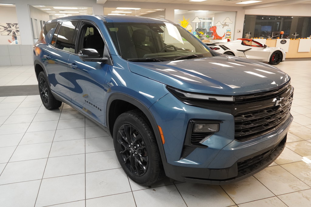 Used 2024 Chevrolet Traverse LS w/ Midnight/Sport Edition AWD/4WD image 14