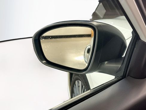 Used 2025 Nissan Altima 2.5 SV FWD image 16