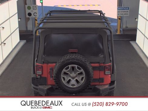 Used 2015 Jeep Wrangler Unlimited Rubicon w/ Max Tow Package image 8