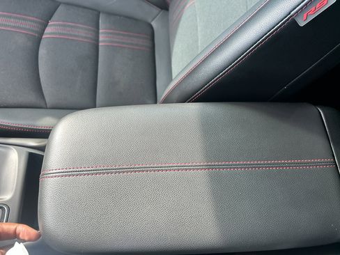 Used 2023 Chevrolet Equinox RS image 33