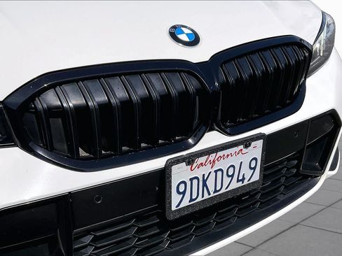 Used 2023 BMW 330i Sedan w/ M Sport Package RWD image 29