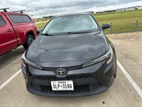 Used 2022 Toyota Corolla LE FWD image 14