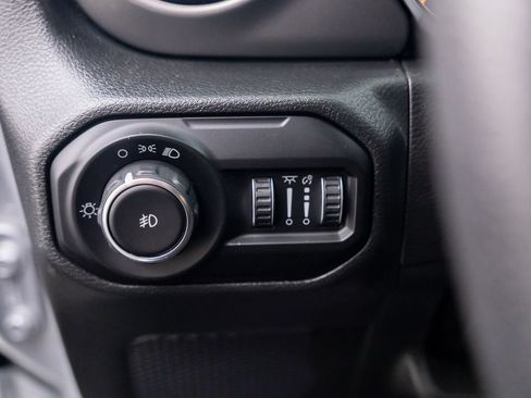 Used 2022 Jeep Wrangler Unlimited Sport AWD/4WD image 18