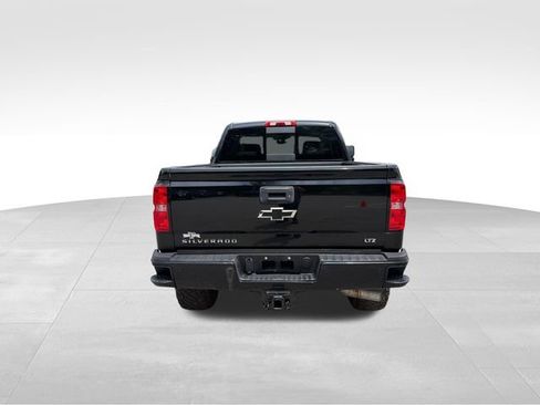 Used 2018 Chevrolet Silverado 2500 LTZ w/ Midnight Edition AWD/4WD image 4