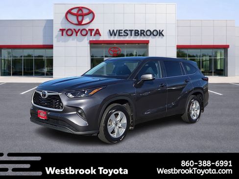 Certified 2024 Toyota Highlander LE image 1