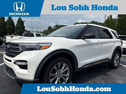 Used 2022 Ford Explorer XLT w/ Equipment Group 202A RWD image 1