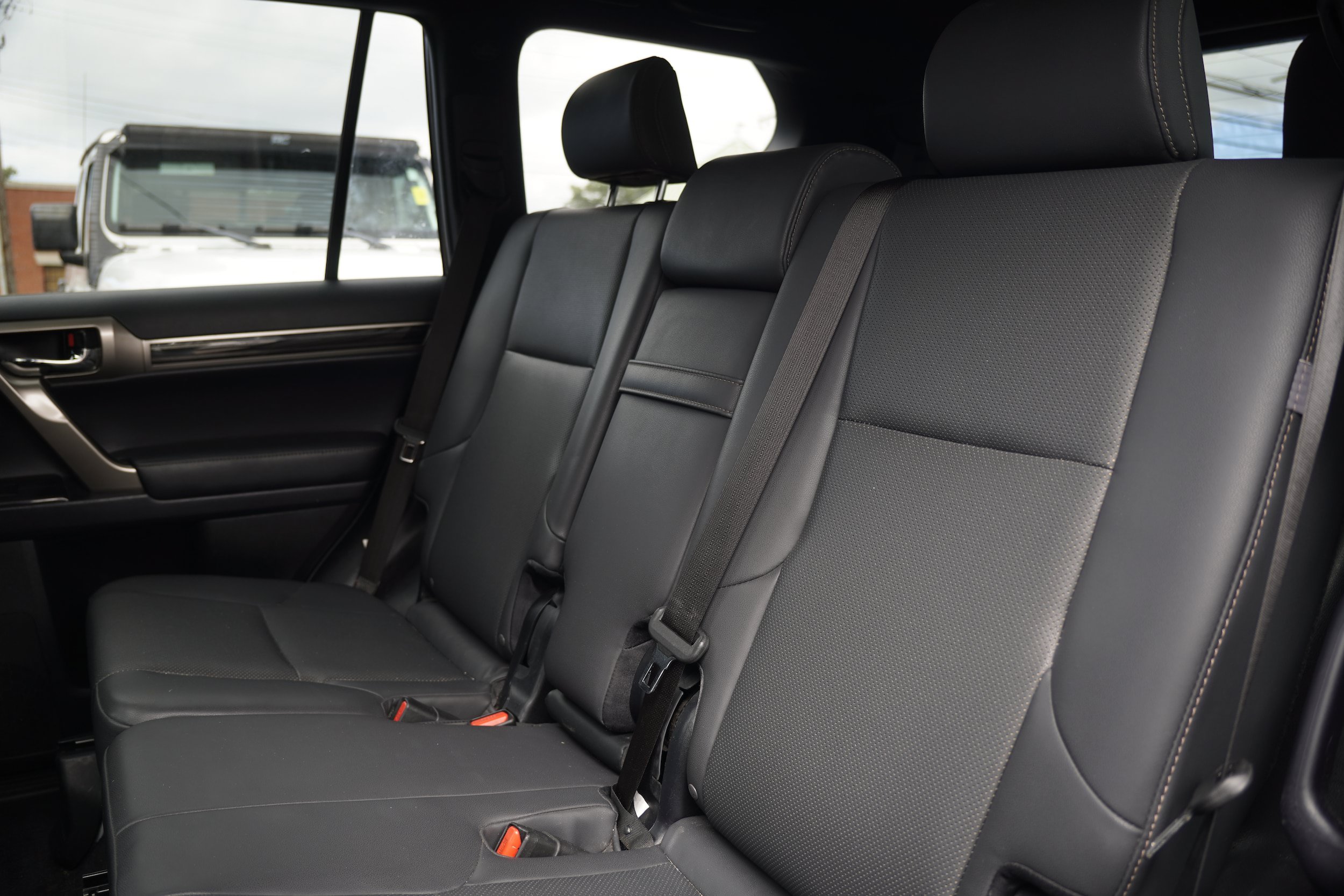 Used 2020 Lexus GX 460 Premium w/ Premium Package AWD/4WD image 27