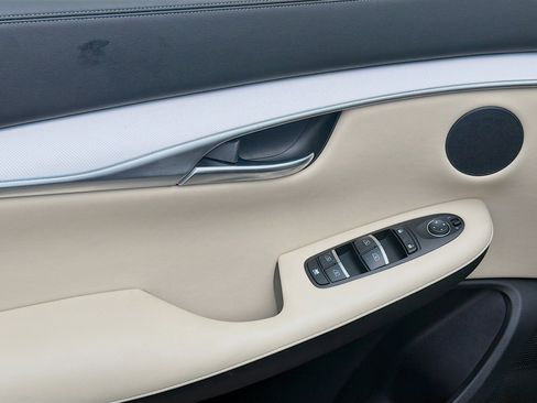 Used 2020 INFINITI QX50 Luxe w/ Navigation Package image 16